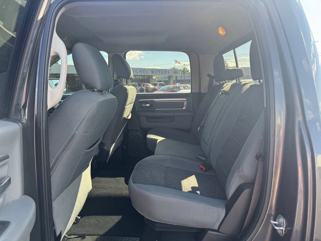 Used 2019 RAM 1500 Classic SLT w/ Luxury Group AWD/4WD image 19