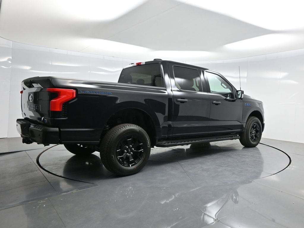 Used 2025 Ford F150 Lightning XLT image 30