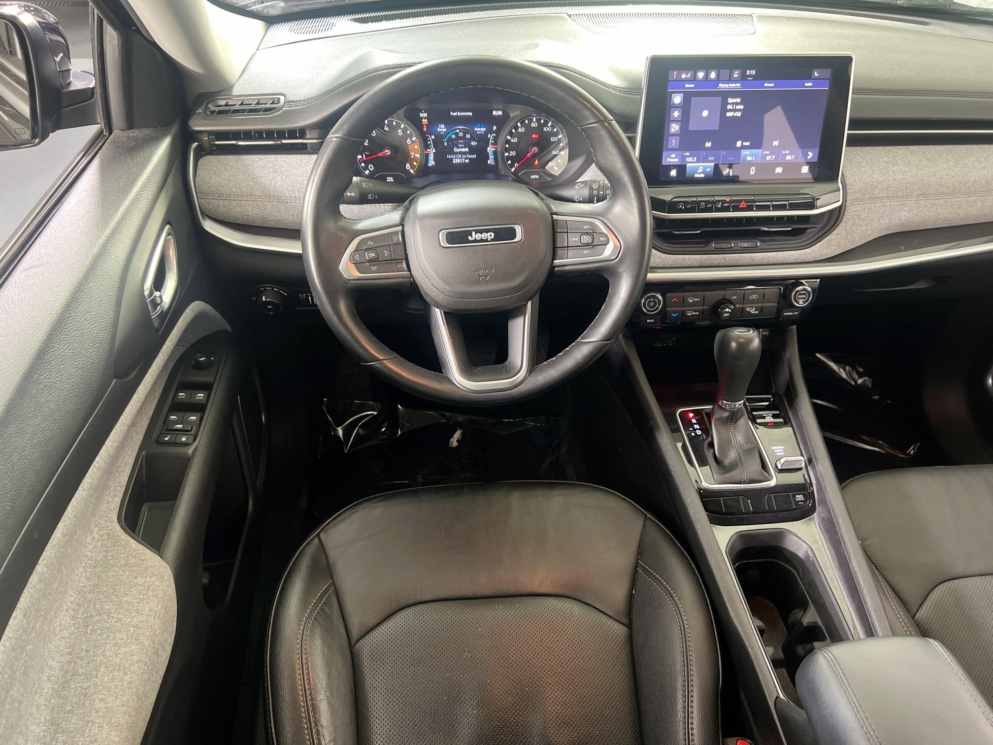 Used 2022 Jeep Compass Latitude image 20