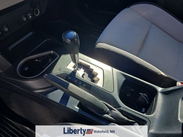 Used 2016 Toyota RAV4 XLE AWD/4WD image 6