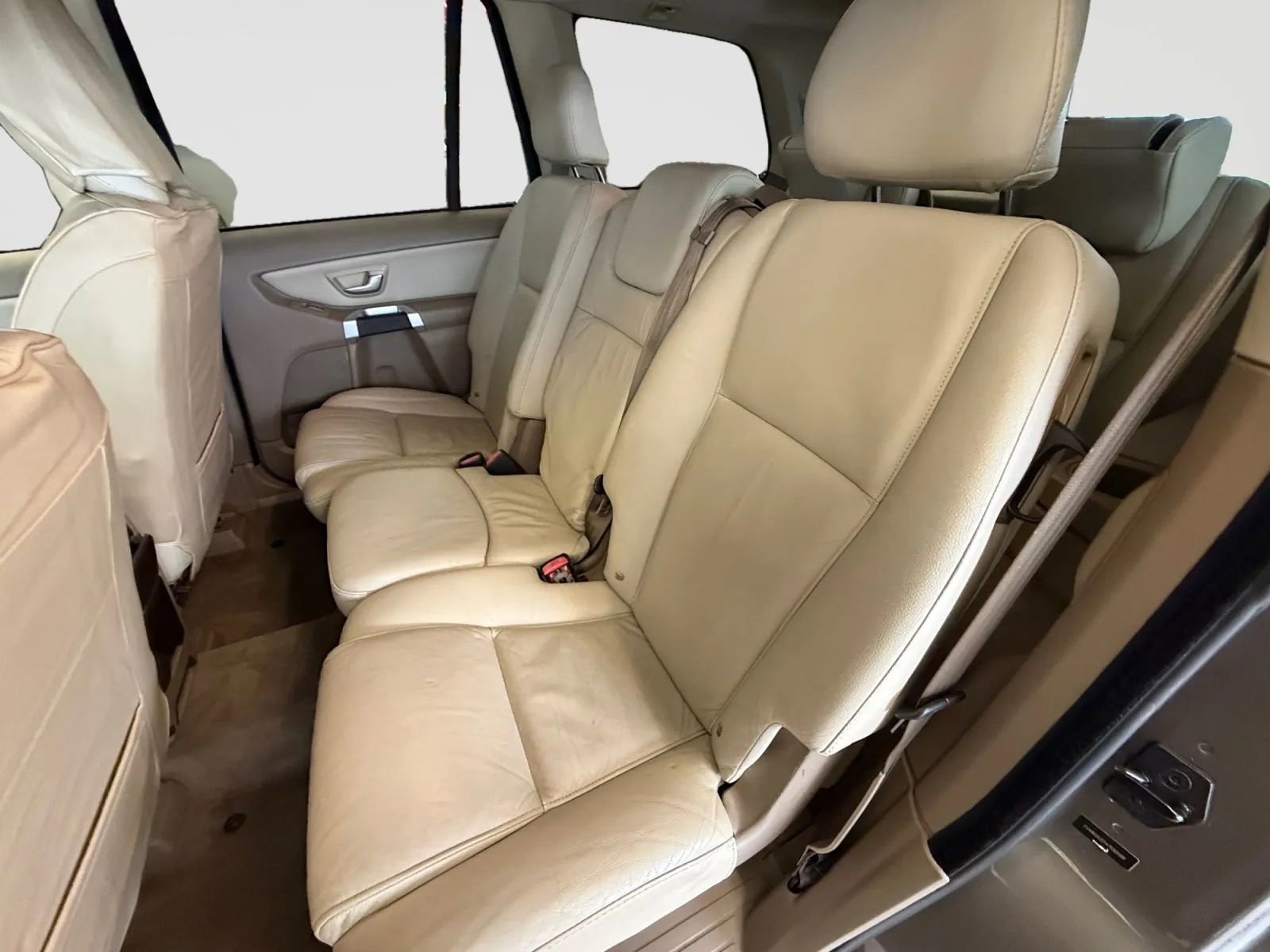 Used 2010 Volvo XC90 3.2 image 49