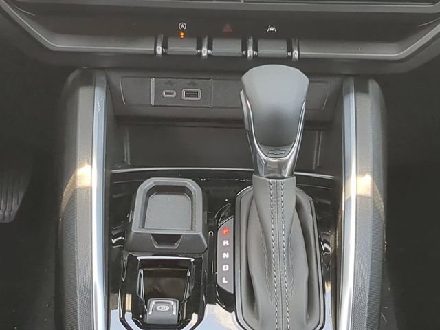 New 2025 Chevrolet Colorado LT RWD image 18