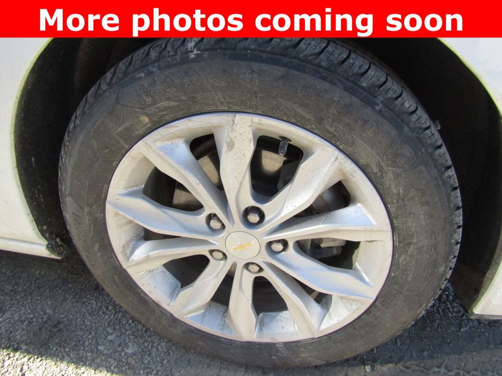 Used 2022 Chevrolet Malibu LT FWD image 9
