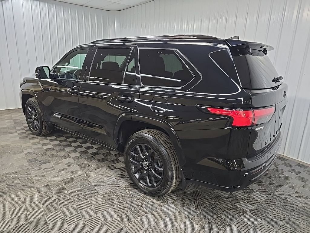 Used 2024 Toyota Sequoia Platinum image 9