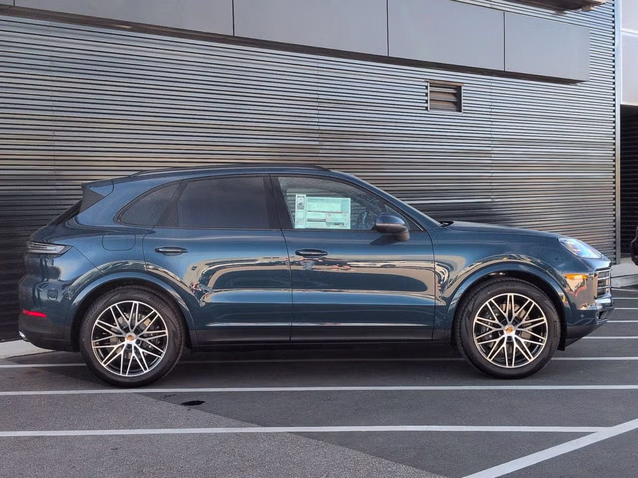 Certified 2026 Porsche Cayenne AWD/4WD image 8