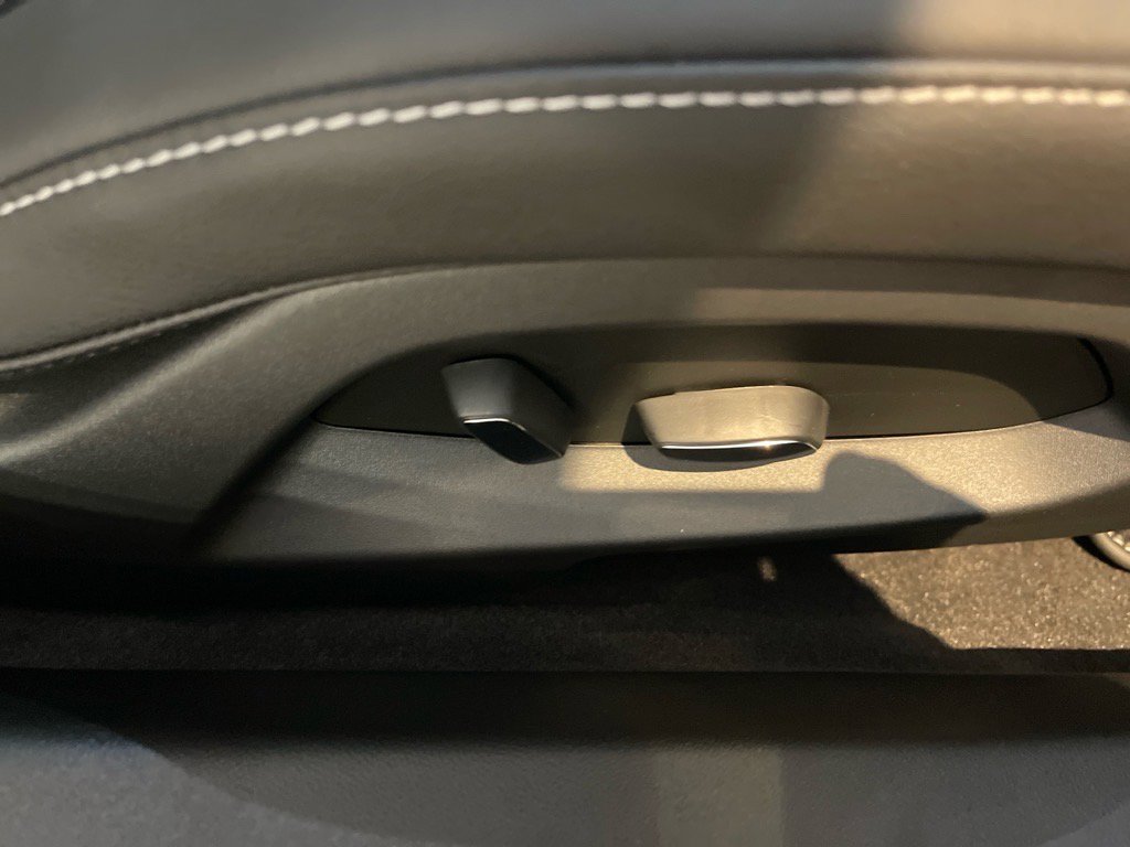 New 2025 Chevrolet Corvette E-Ray image 15