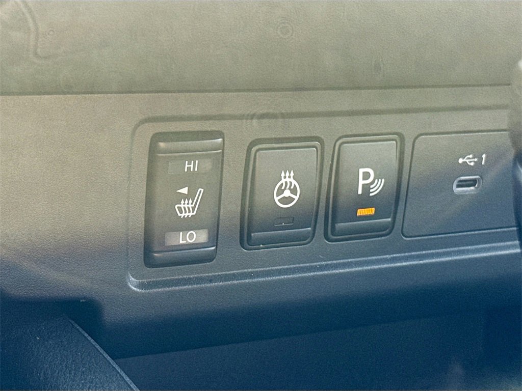 Used 2024 Nissan Frontier SL w/ Technology Package image 20