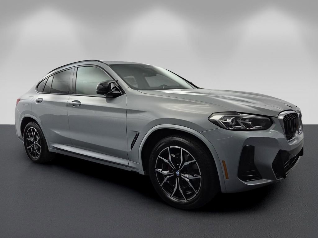 Used 2024 BMW X4 M40i AWD/4WD video 1