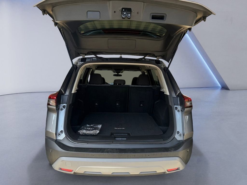 Used 2023 Nissan Rogue SV AWD/4WD image 19