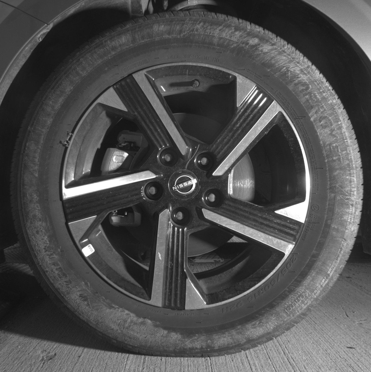 Used 2025 Nissan Sentra SV FWD image 12
