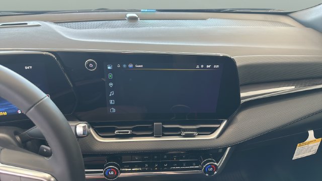 New 2027 Chevrolet Equinox LT w/ Convenience Package II FWD image 11