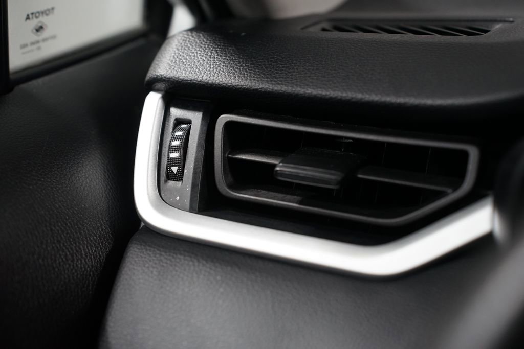 Certified 2022 Toyota RAV4 LE image 23