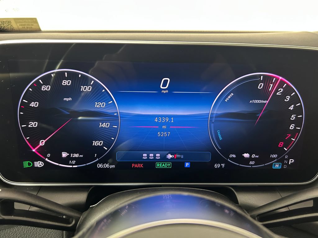 Used 2025 Mercedes-Benz GLC 350e 4MATIC image 21