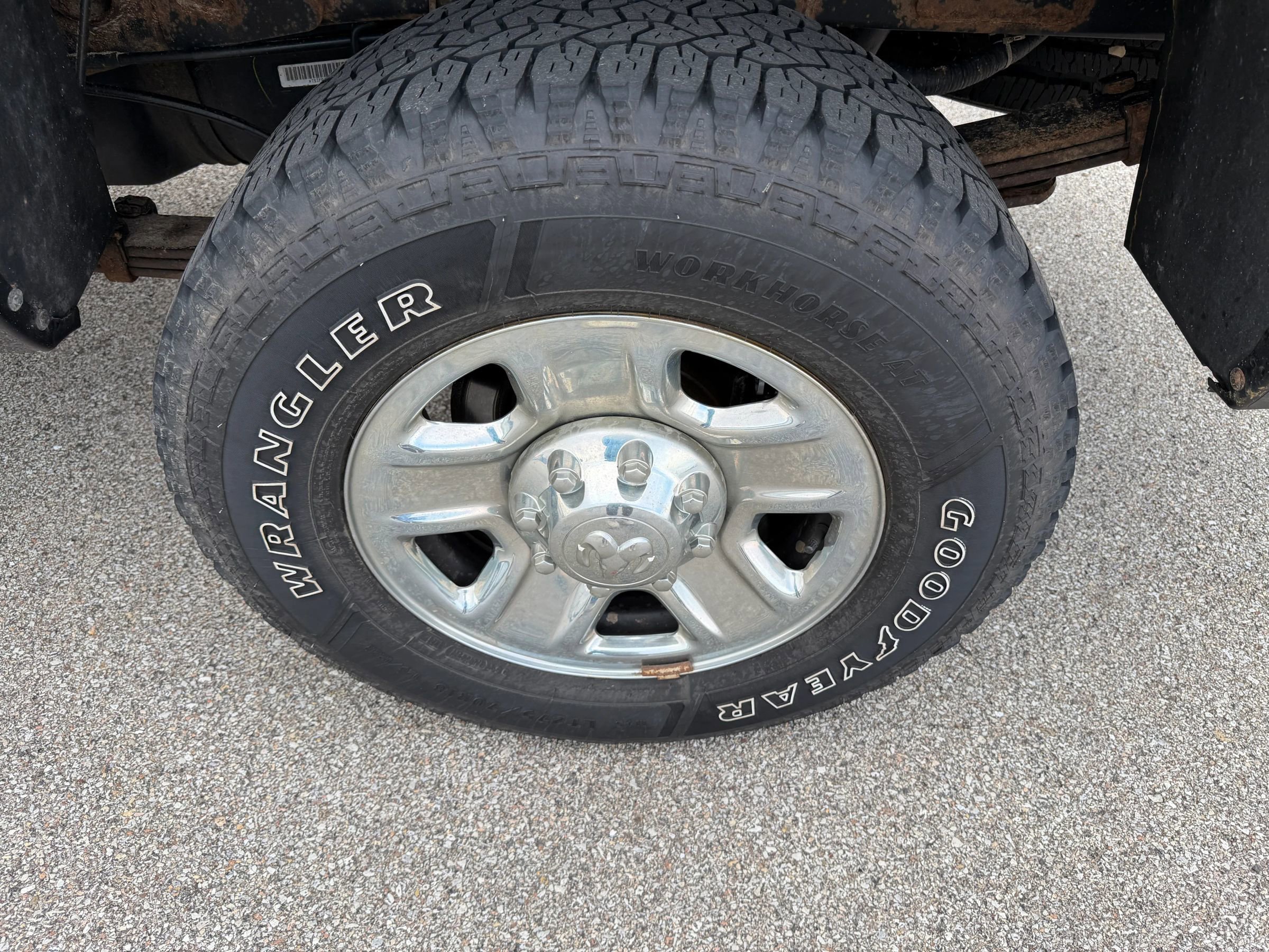 Used 2018 RAM 3500 Tradesman w/ Chrome Appearance Group image 2