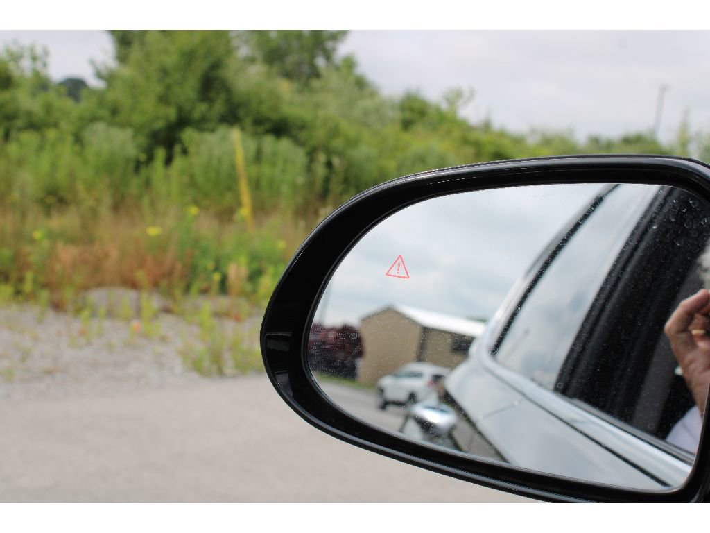 Used 2023 Hyundai Santa Fe Limited image 39