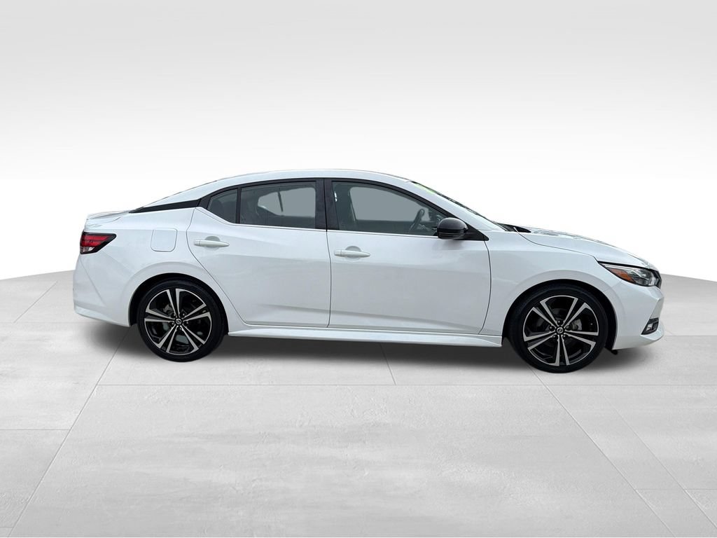 Used 2023 Nissan Sentra SR w/ Trunk Package FWD image 9