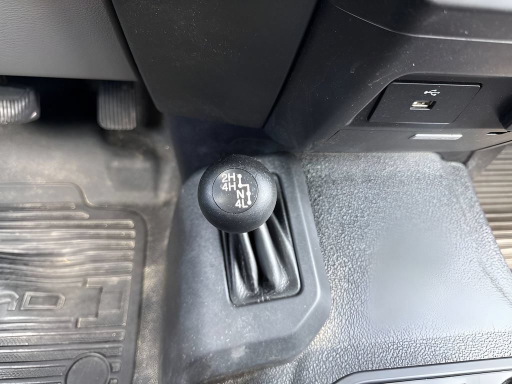 Used 2017 Ford F250 XL AWD/4WD image 16