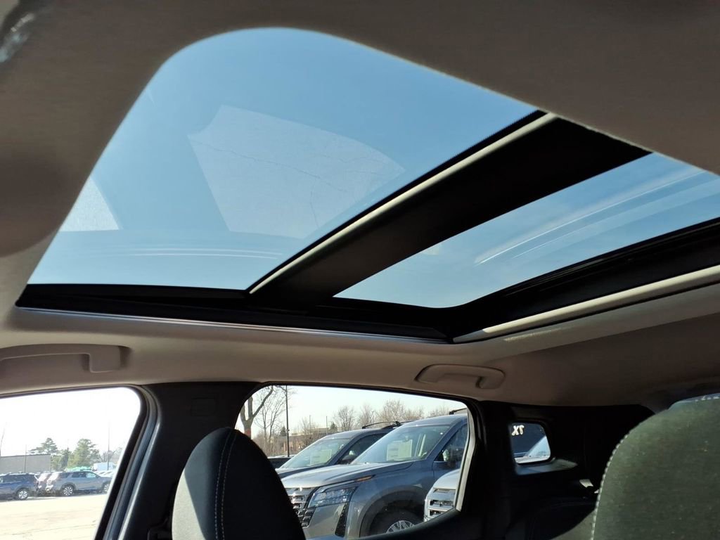 New 2026 Nissan Kicks SV image 10