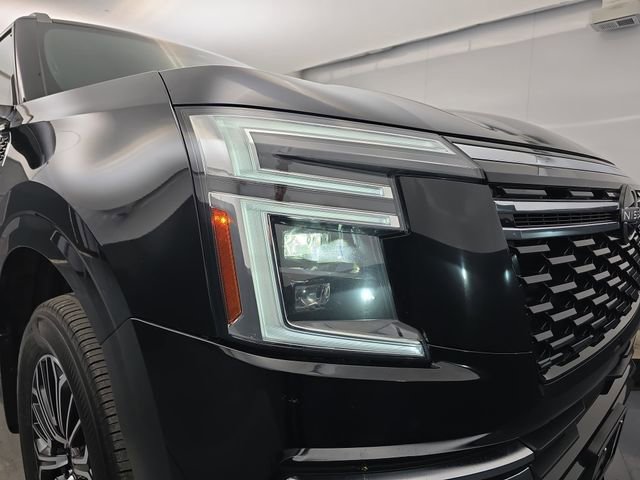 Used 2025 Nissan Armada SL image 13