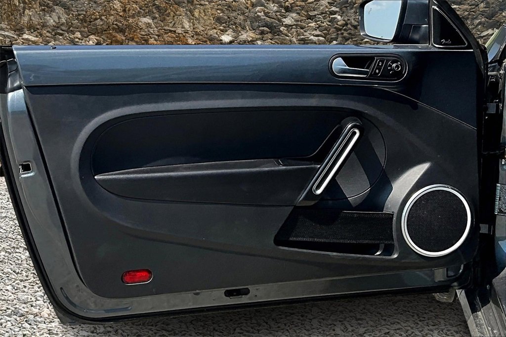 Used 2019 Volkswagen Beetle 2.0T SE image 20