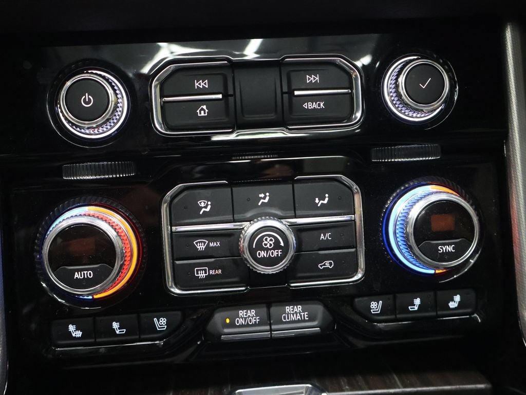 Used 2021 GMC Yukon Denali w/ Denali Premium Package AWD/4WD image 27
