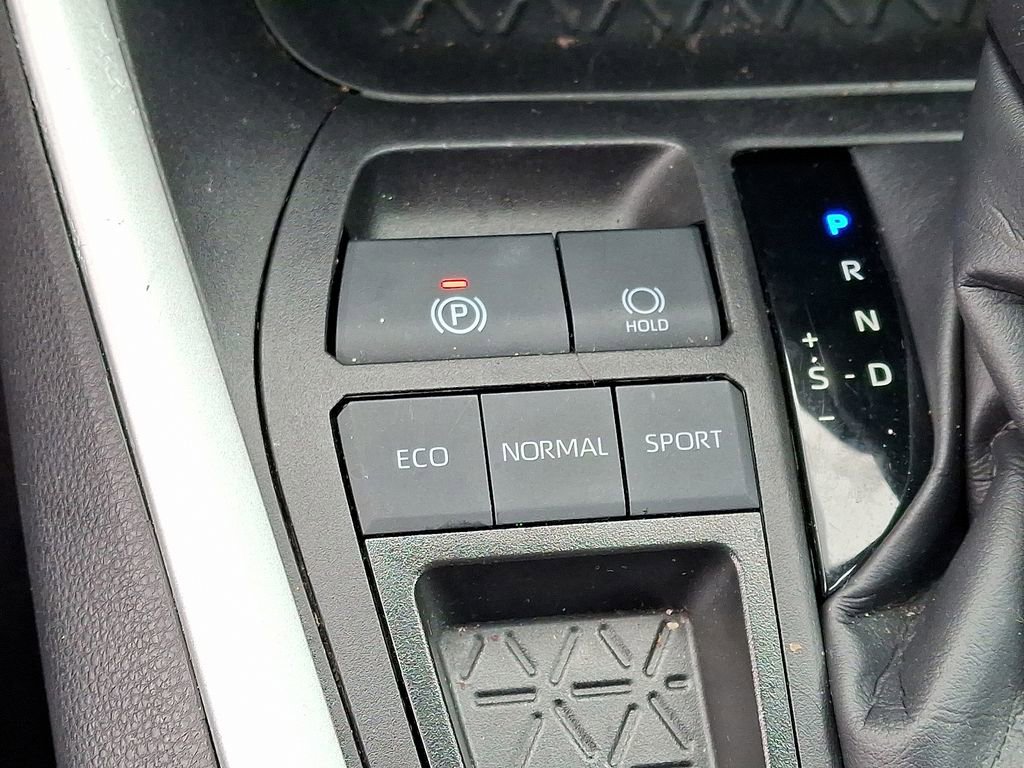 Used 2024 Toyota RAV4 XLE image 23