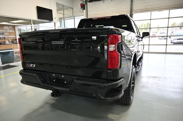 Used 2022 Chevrolet Silverado 1500 Custom Trail Boss AWD/4WD image 5