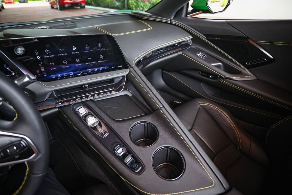 Used 2026 Chevrolet Corvette Z06 w/ Stealth Interior Trim Package RWD image 32