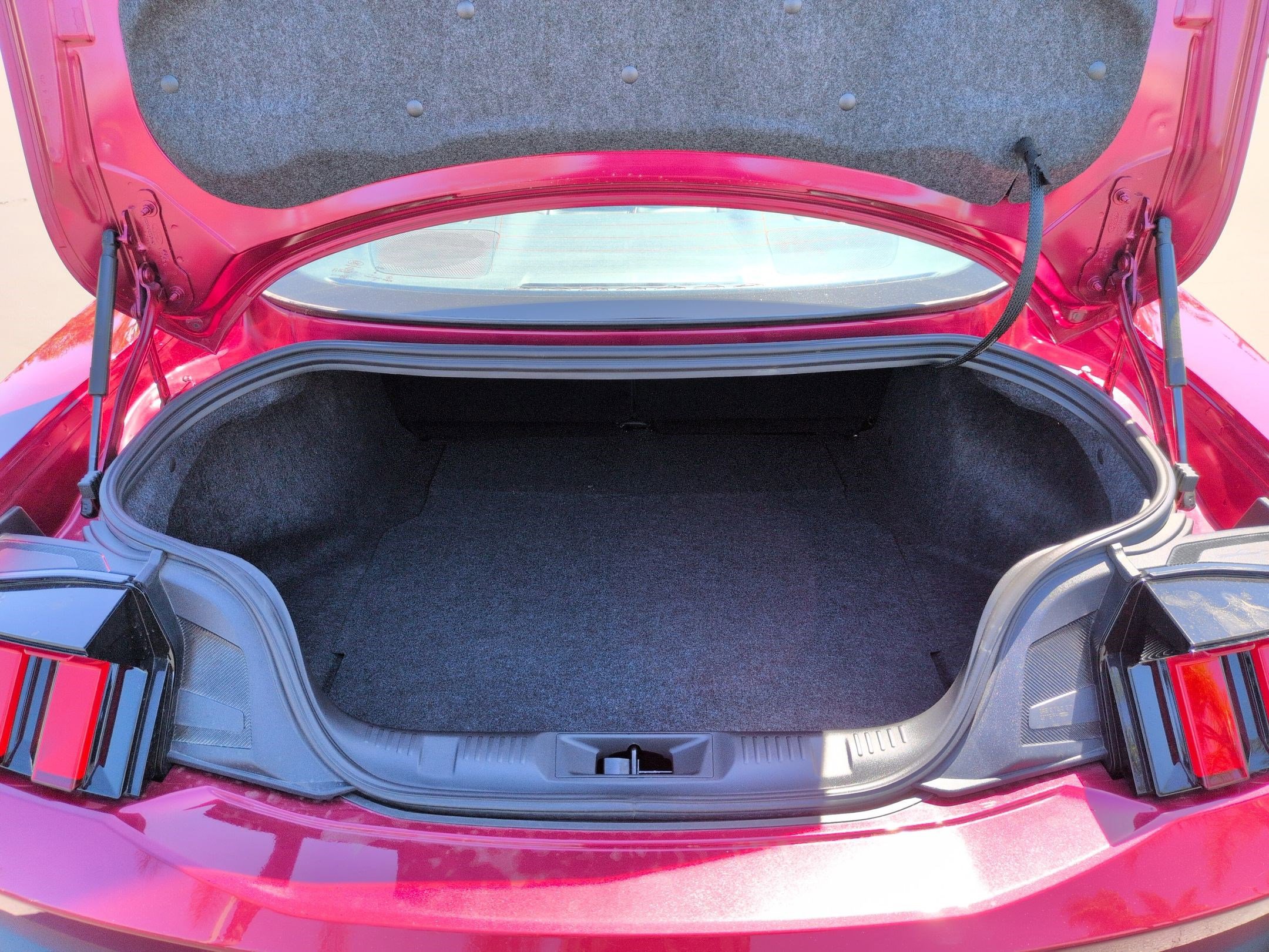 Used 2025 Ford Mustang GT RWD image 30