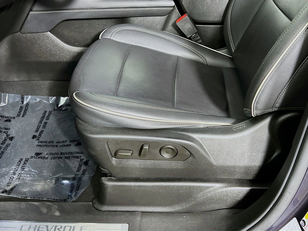 Used 2023 Chevrolet Suburban Premier image 20