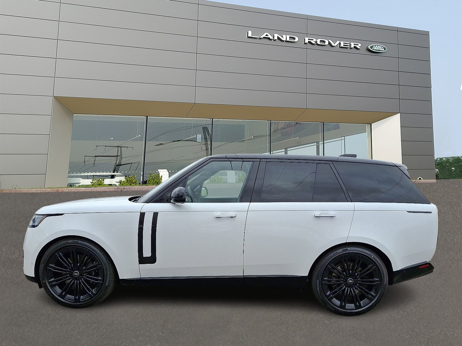 New 2025 Land Rover Range Rover SE image 6