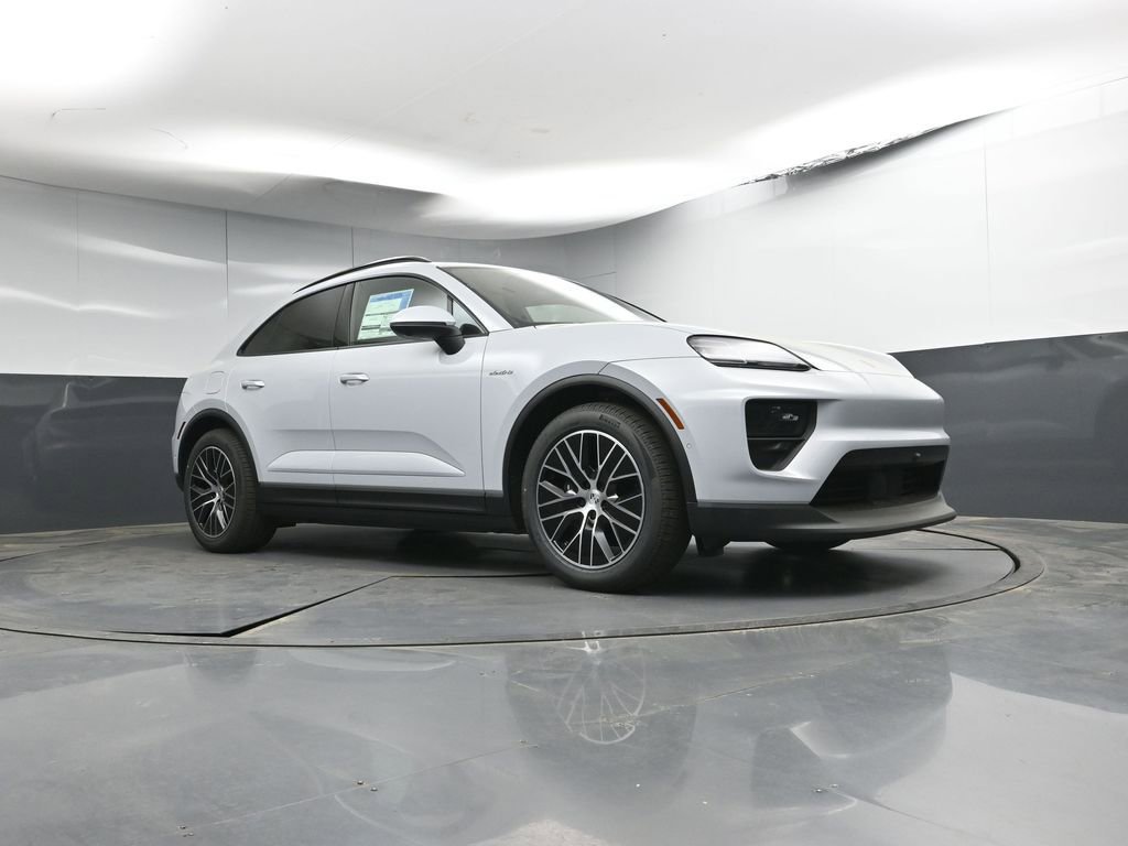 New 2026 Porsche Macan Electric RWD image 31