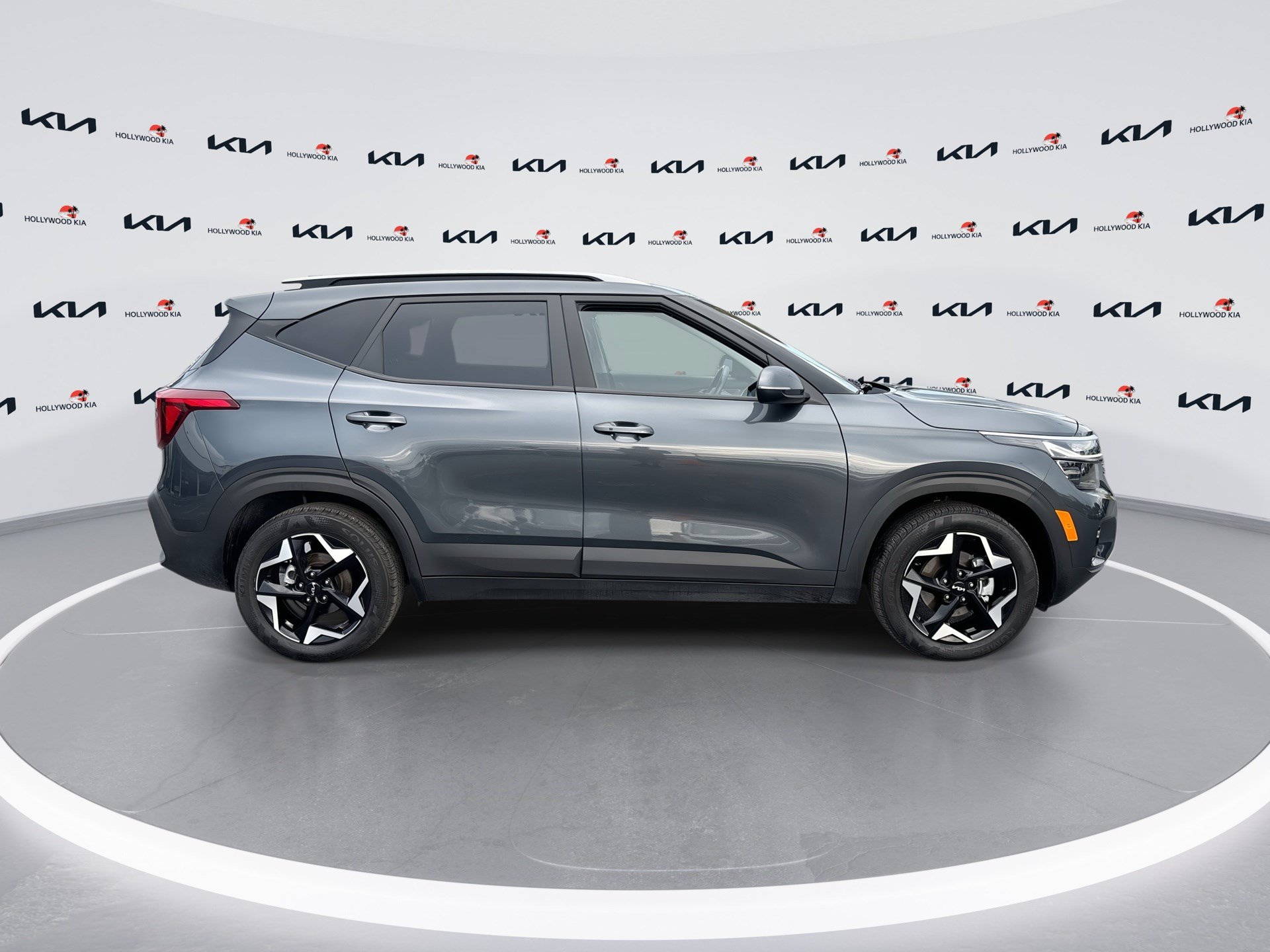 Used 2025 Kia Seltos S FWD image 9