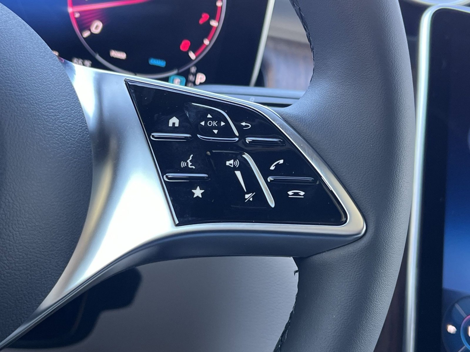 New 2026 Mercedes-Benz GLC 300 4MATIC image 30