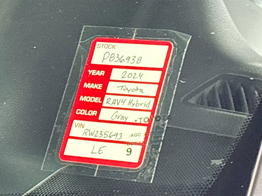 Used 2024 Toyota RAV4 LE AWD/4WD image 24