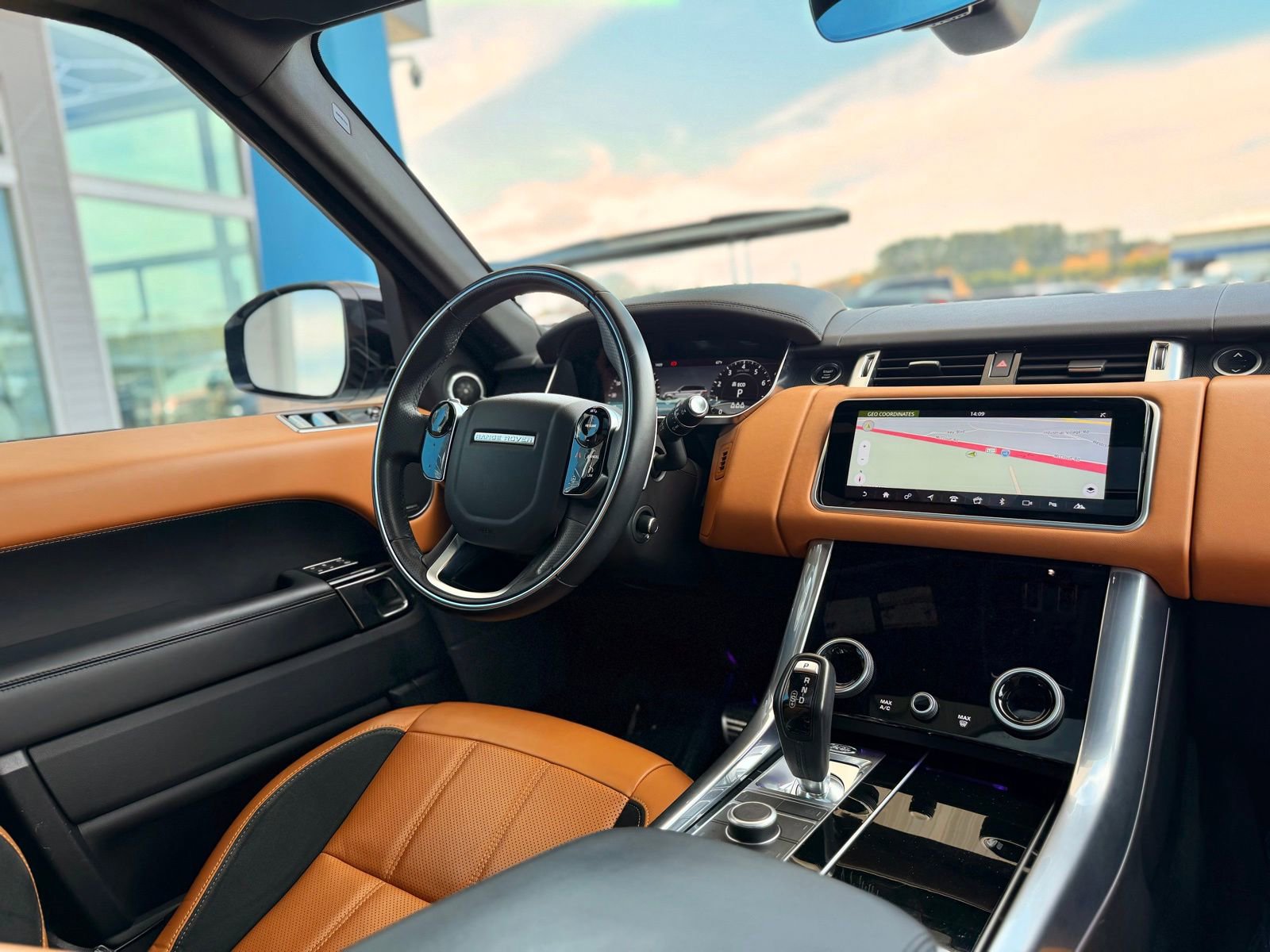 Used 2020 Land Rover Range Rover Sport HSE Dynamic image 48