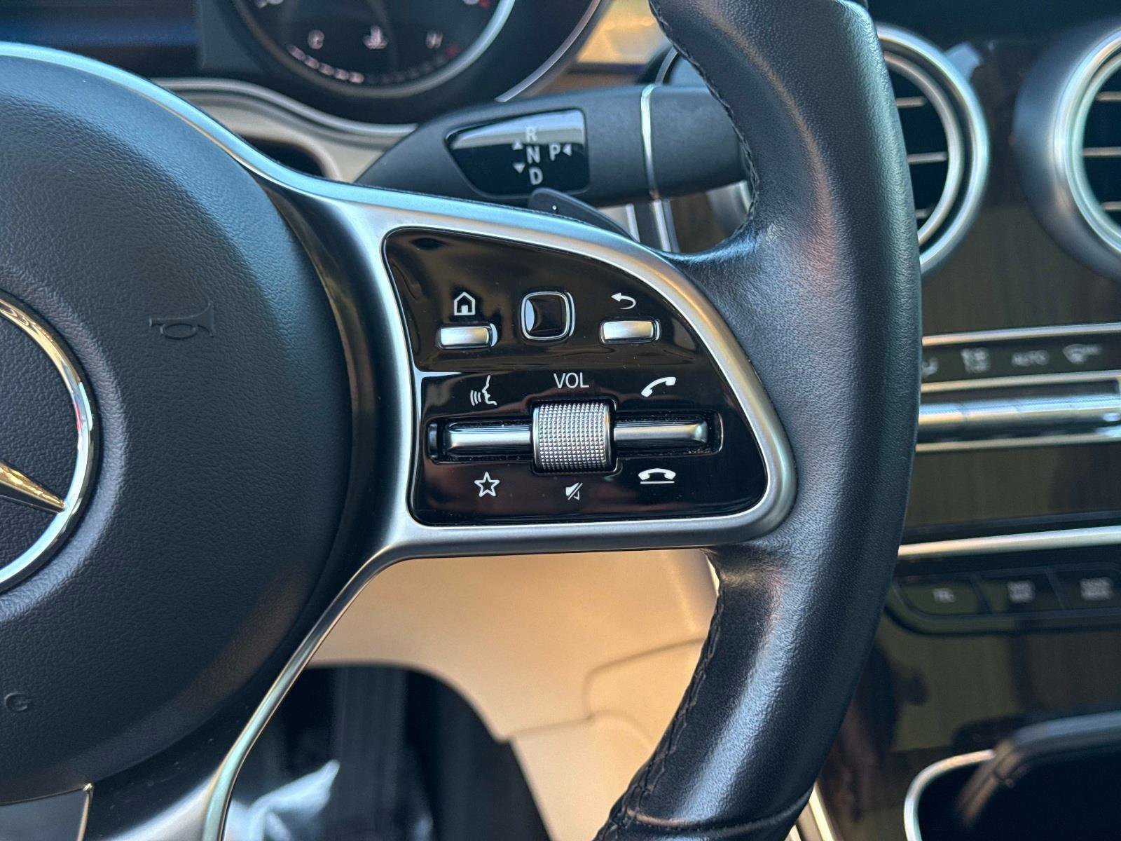 Used 2022 Mercedes-Benz GLC 300 GLC 300 image 32