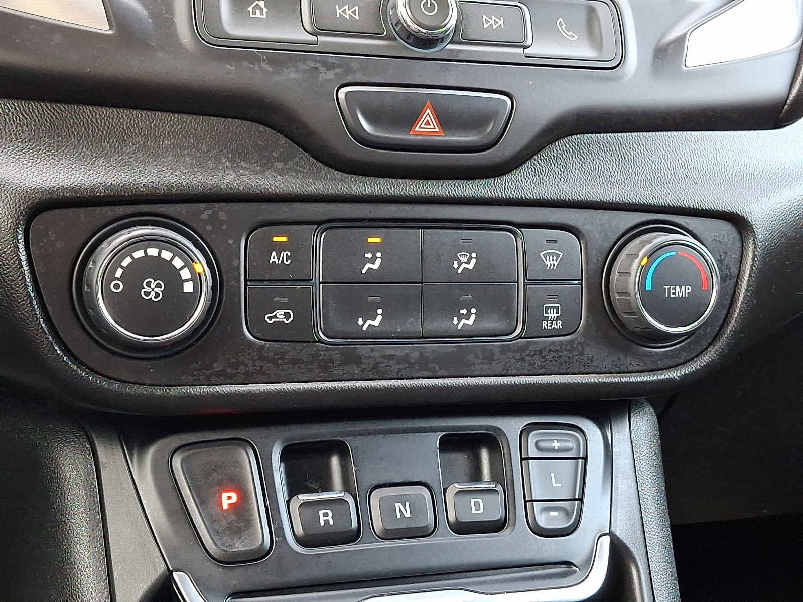 Used 2018 GMC Terrain SLE image 15