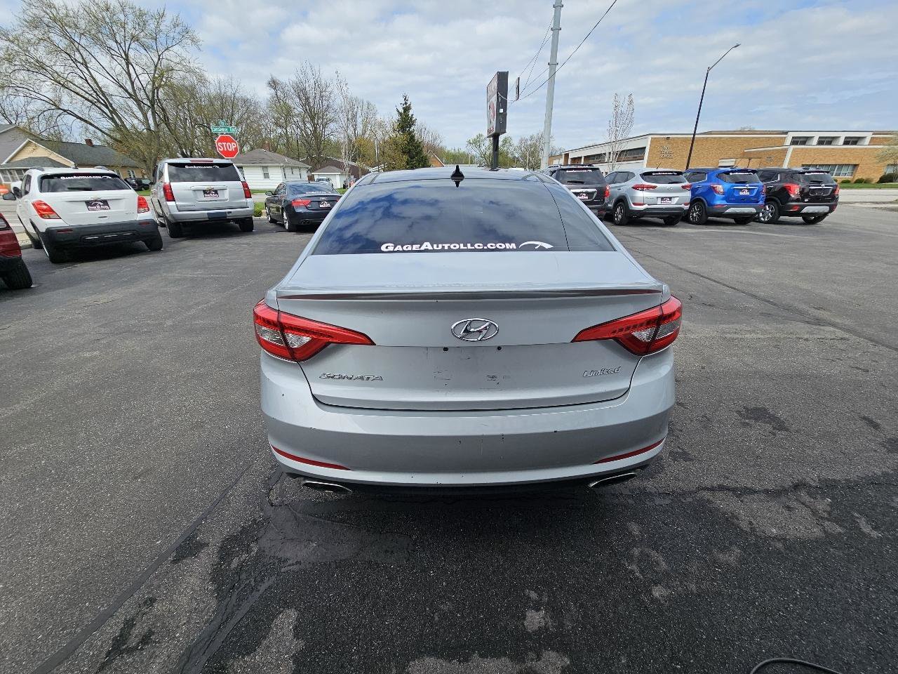 Used 2016 Hyundai Sonata Limited w/ Option Group 04 FWD image 9