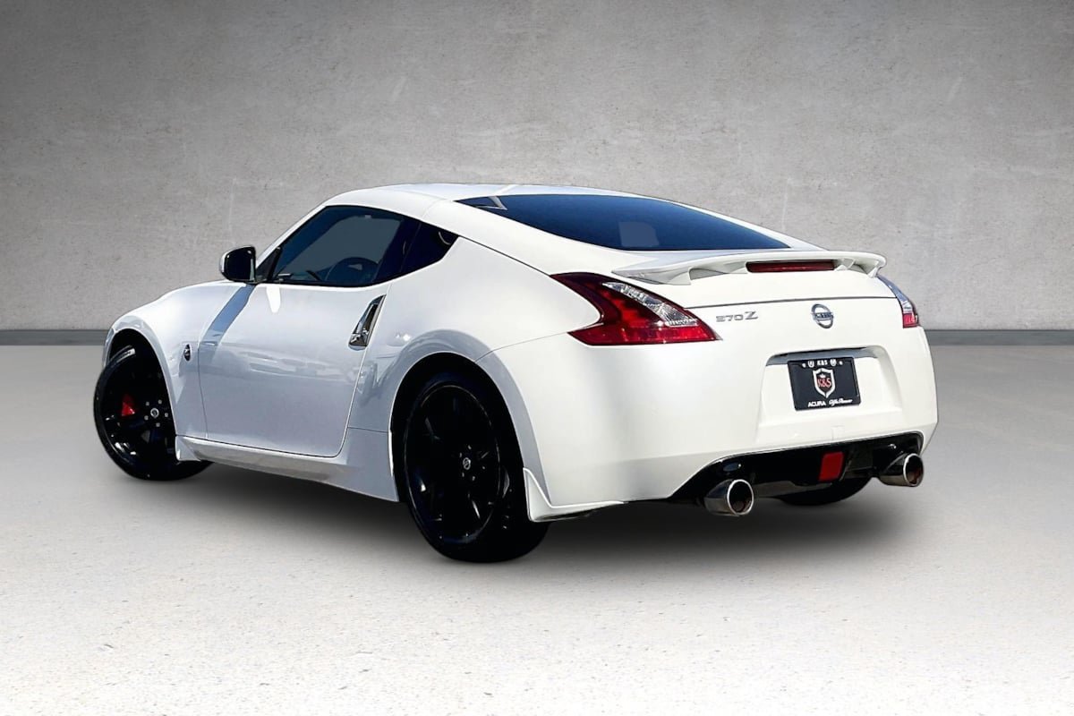 Used 2020 Nissan 370Z Coupe RWD image 29
