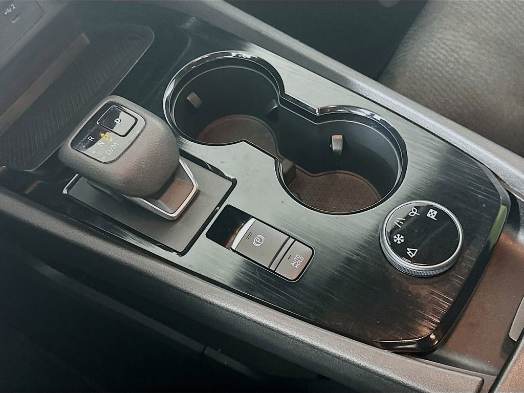 Used 2024 Nissan Rogue SV image 16