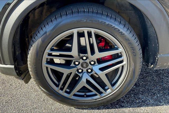 Certified 2025 Ford Explorer ST-Line w/ ST-Line Street Pack image 9
