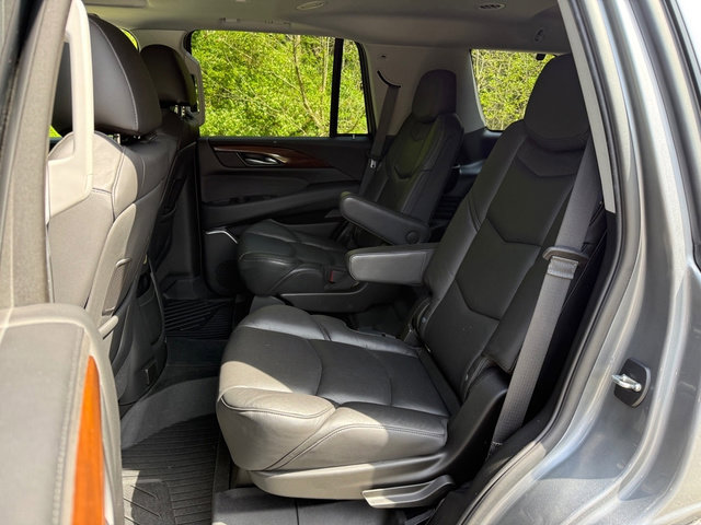 Used 2020 Cadillac Escalade Luxury AWD/4WD image 19