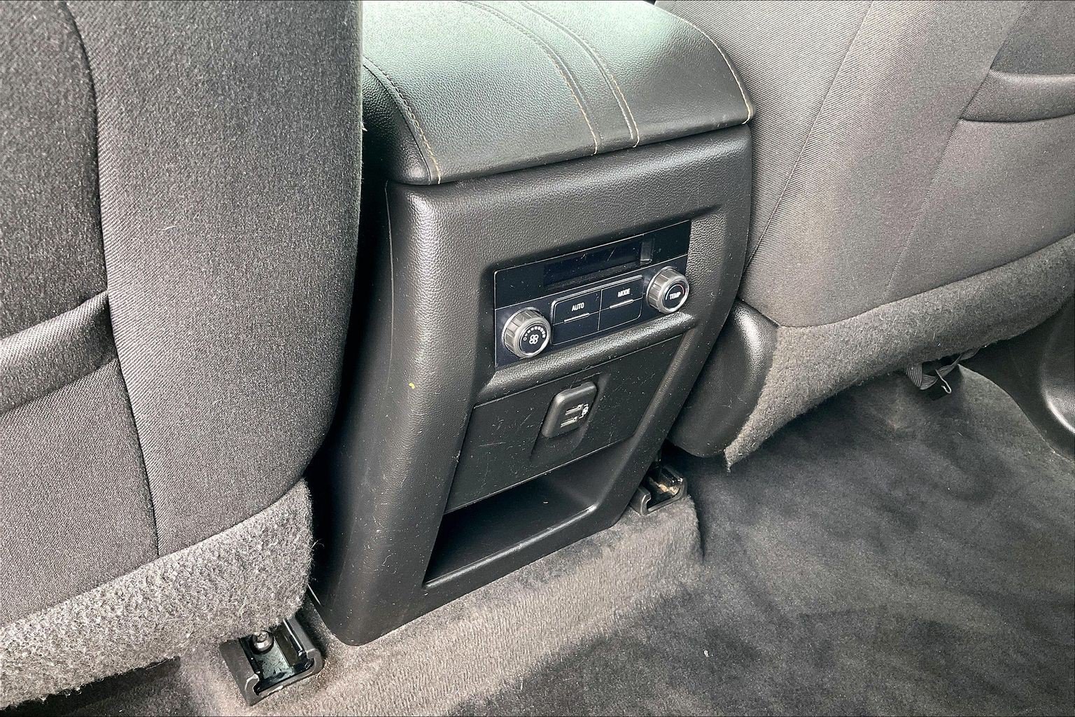 Used 2020 Chevrolet Traverse LS FWD image 40