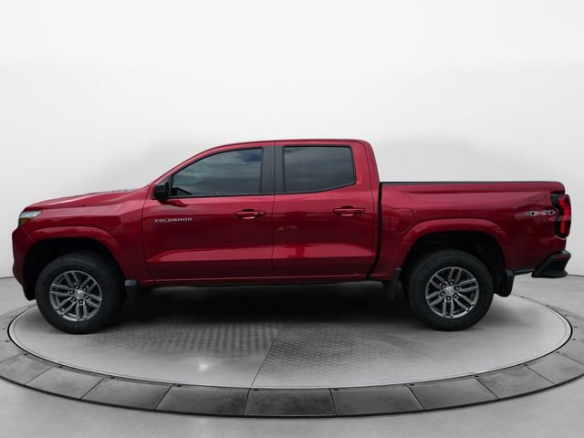 Used 2023 Chevrolet Colorado LT w/ LT Convenience Package II AWD/4WD image 2