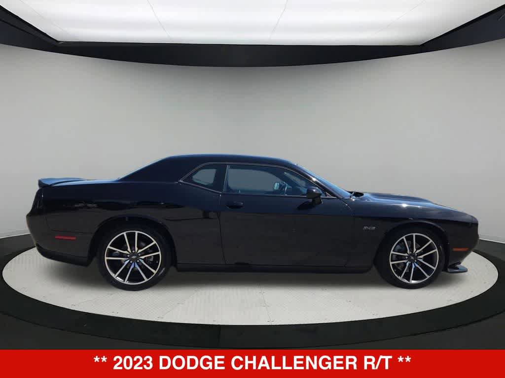 Used 2023 Dodge Challenger R/T RWD image 7