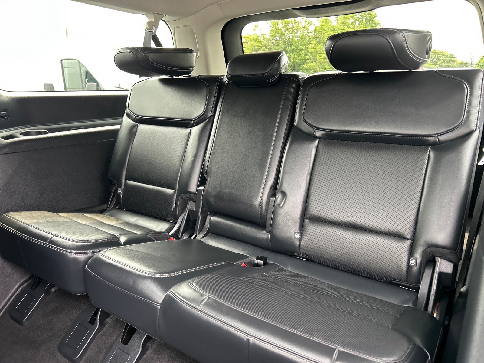 Certified 2025 Ford Expedition Max Platinum w/ Driver's Package AWD/4WD image 13