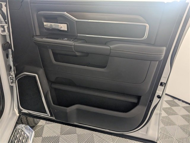 Used 2023 RAM 3500 Laramie image 34