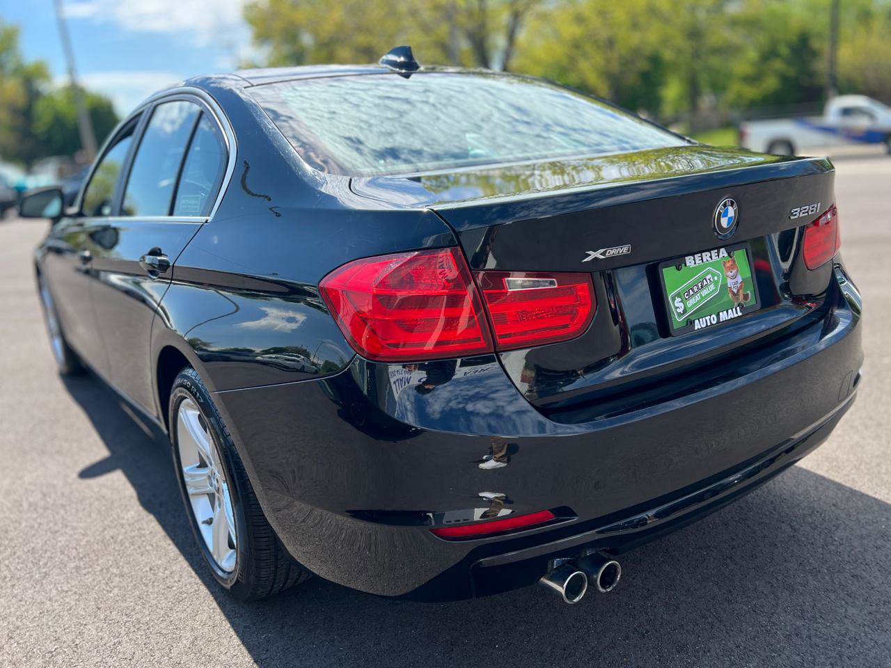 Used 2015 BMW 328i xDrive Sedan AWD/4WD image 12