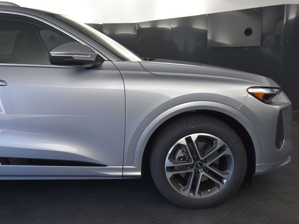 New 2025 Audi Q5 Prestige image 36